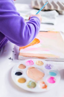 Çocuklar sanat projesi