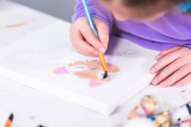 Çocuklar sanat projesi