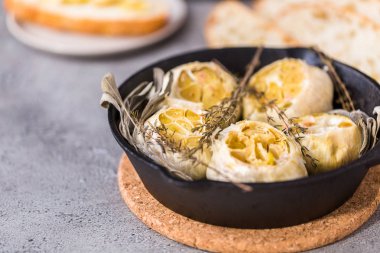 kavrulmuş sarımsak