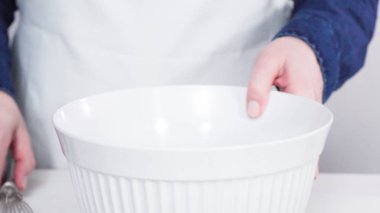 Tek boynuzlu at kekleri pişiriyorum.