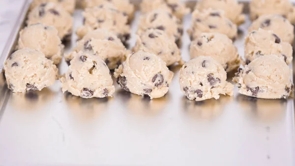 chocolate chip cookie dough scoops on baking sheet - Stock Illustration  [106130583] - PIXTA