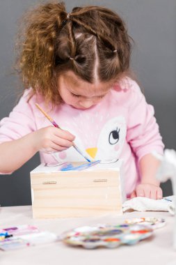 Çocuklar el sanatları projesi