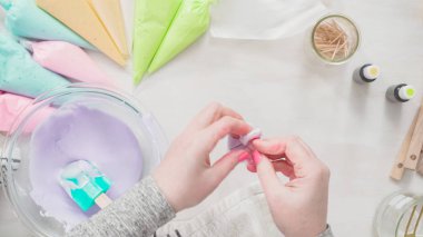 Paskalya kurabiyesi yapmak