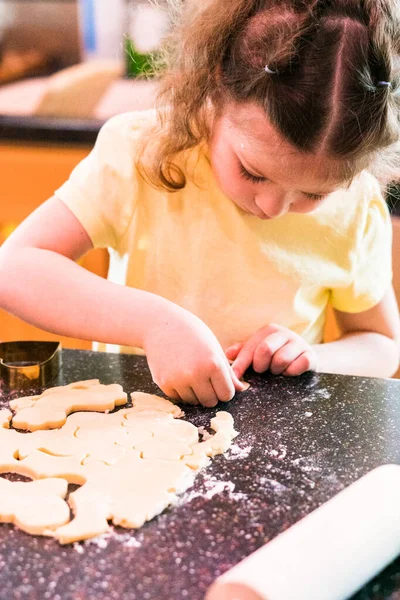 Plätzchen backen — Stockfoto