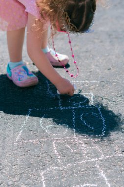 Kaldırım tebeşir faaliyetleri