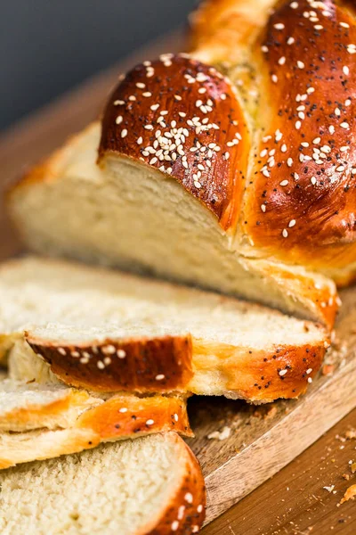 Sliced Fresh Challah Bread Wood Table — Stock Photo, Image