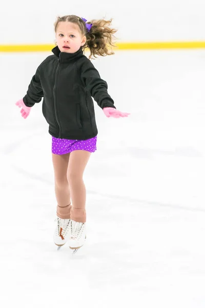 Little Girl Practicing Figure Skating Indoor Ice Skating Rink — Stock Photo, Image