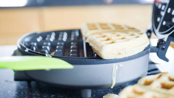 Making Homemade Waffles Electric Waffle Maker — Stock Photo, Image