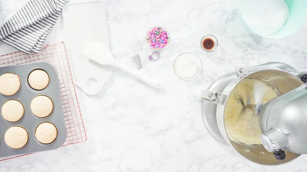 Ett Platt Ligg Steg För Steg Blandning Ingredienser Kök Mixer — Stockfoto