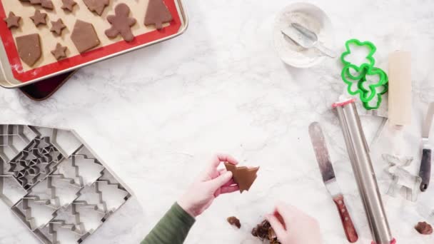 ジンジャーブレッドクッキーを自宅で作る — ストック動画