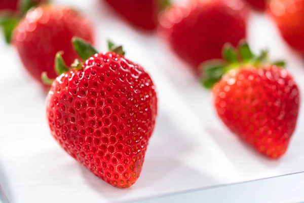 Zutat Für Die Herstellung Von Erdbeeren Mit Bio Erdbeeren — Stockfoto