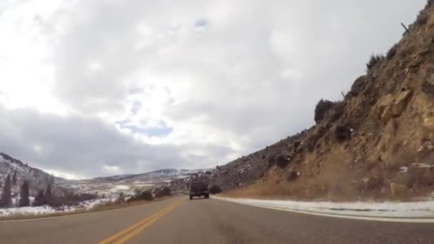 Condução Vista Montanhas — Vídeo de Stock