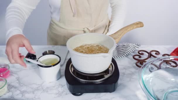 Karameliserende Suiker Steelpan Zelfgemaakte Lolly Maken — Stockvideo