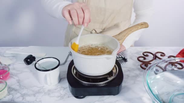 Karameliserende Suiker Steelpan Zelfgemaakte Lolly Maken — Stockvideo