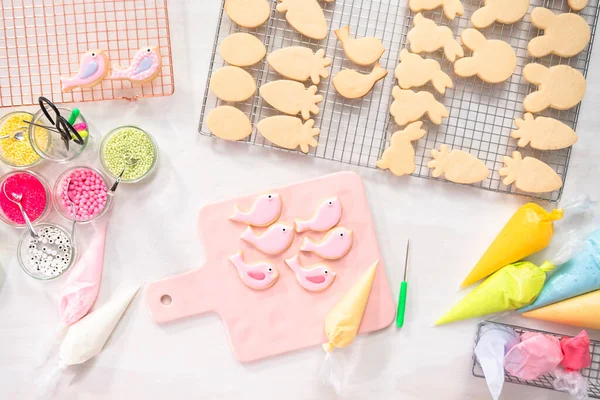 Flat Lay Decorating Easter Sugar Cookies Rotal Icing — Stock Photo, Image