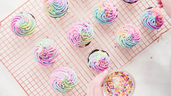 Flach Lag Schritt Für Schritt Zuckerguss Einhorn Schokolade Cupcakes Mit — Stockfoto