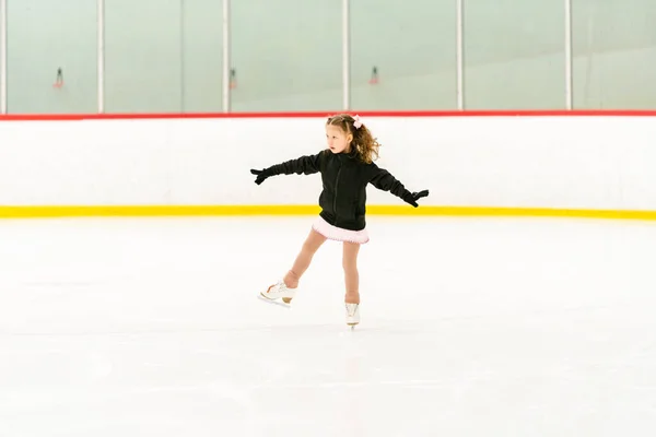Little Girl Practicing Figure Skating Indoor Ice Skating Rink — Stock Photo, Image