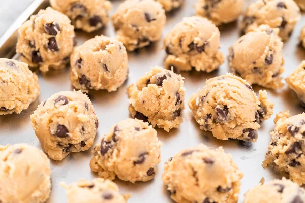 Homemade Chocolate Chip Cookies Dough Scoops Baking Sheet — Stock Photo, Image