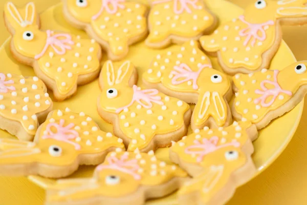 Ostern Zuckerkekse Mit Königlicher Glasur Verschiedenen Farben Dekoriert — Stockfoto