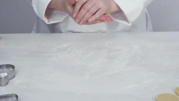 Время Истекло Шаг Шагом Раскатывание Теста Сахарного Печенья Французской Скалкой — стоковое видео
