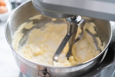 Ev yapımı vanilyalı kek..