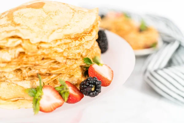 Stack Freshly Baked Crepes Berries Cake Stand — Stock Photo, Image