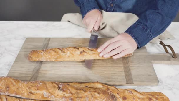Zaman Aşımı Taze Pişmiş Yapımı Fransız Ekmeği — Stok video
