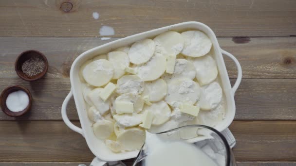 Deitado Cozinhar Receita Batatas Vieiras Com Batatas Orgânicas — Vídeo de Stock