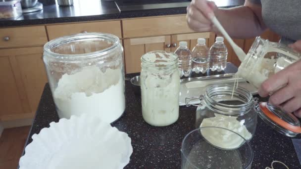 Приготування Домашнього Закваски Випічки Хліба — стокове відео