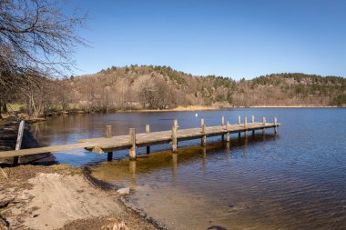 Gölün Norveç ' in Sogne Tjomsevannet, erken bahar dock.