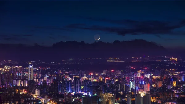 Fuzhou, Çin şehir gece görünümü — Stok fotoğraf