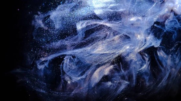 Błyszczących cząstek niebieskie tło. Wszechświat niebieski pył z gwiazdami na czarnym tle. Abstrakcja ruchu cząsteczek. — Zdjęcie stockowe