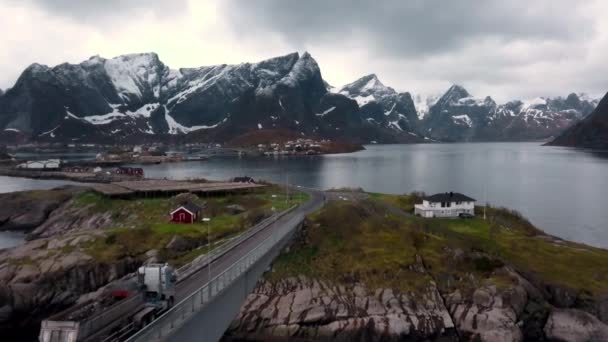 Flyg utsikt på Lofoten öar i Norge, populärt turistmål. Antenn — Stockvideo