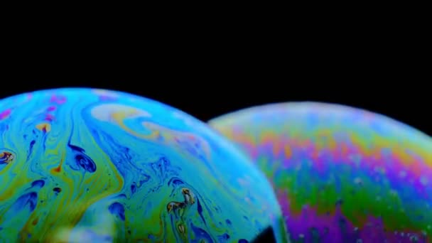 表面の気泡、化学、温度、水からの影響をクローズアップ。地球上の天気をシミュレート. — ストック動画