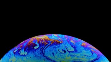 Mavi kabarcık, Kimyasal, sıcaklık ve sudan etki. Yeryüzündeki havayı simüle edin.