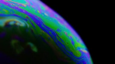 bulaşık sabunu ile yapılan makro sabun köpüğü. soyut renk