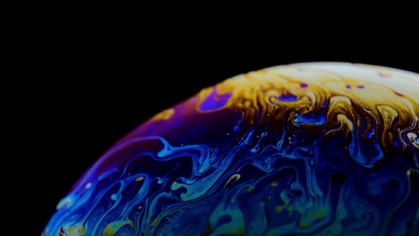 Macro zeep Bubble gemaakt met schotel zeep. abstracte kleur — Stockvideo