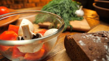 Gıda arka plan. Taze sebze ve ekmek