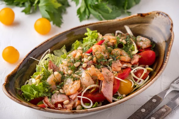 Delicious Shrimps Salad Fried Bacon Vegetables Pine Nuts Tasty Seafood — Stock Photo, Image