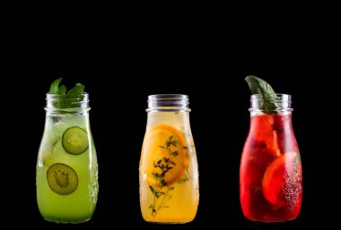 Farklı bir yaz ferahlatıcı limonata.