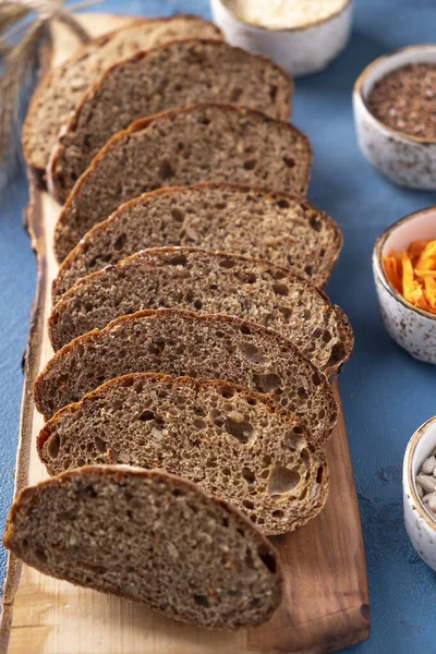 Carrot Bread Slices Fresh Carrot Bread Wooden Board Closeup — Stock Photo, Image