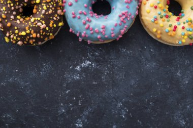 Rengarenk çörekler. Kopyalama alanı