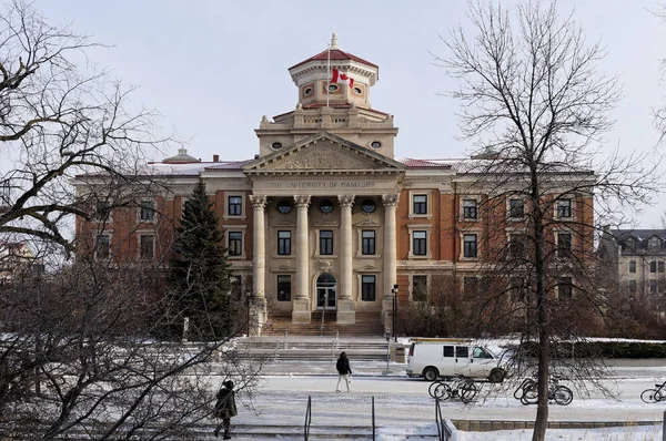 Winnipeg, Canada - 2014-11-19: Kış görünümü Manitoba Rektörlük Binası Üniversitesi Tarih