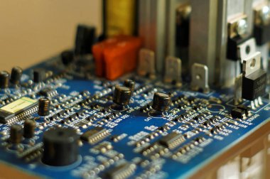 Elektron metropolis. Elektronik cihaz - mikroçip, kapasitörler, transistörler, dirençleri, parça Sigortalar ve diğer elektronik komponentler Pcb - baskılı devre kartı monte.