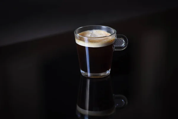 Makro Nahaufnahme Einer Einzigen Tasse Cappuccino Kaffee Weicher Fokus Für — Stockfoto