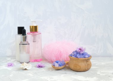 Spa tedavisi, ahşap kaşık ve deniz tuzu ile bağırsak.. 