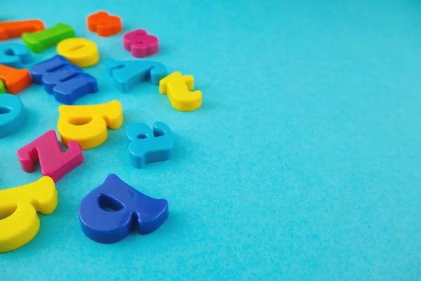 Plastic Kleurrijke Alfabet Letters Blauwe Achtergrond — Stockfoto
