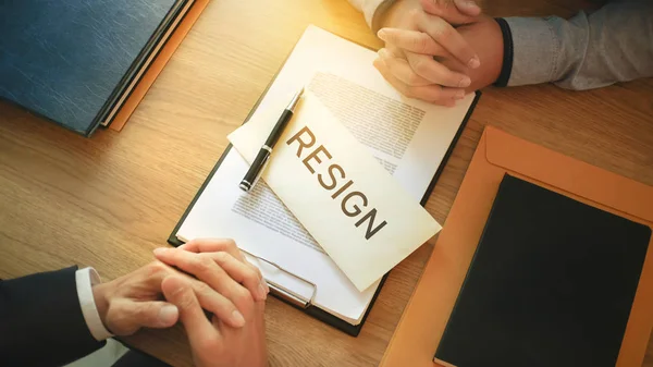 Man Resignation Letter Quit Job Human Resource Manager — Stock Photo, Image