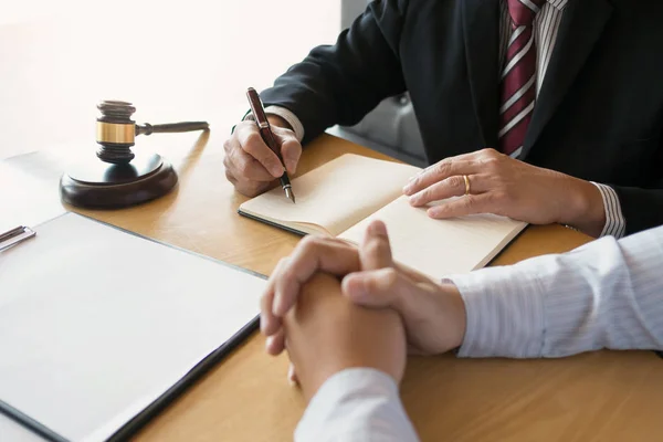 Consultor Justiça Que Trabalha Tribunal Escritório Advocacia — Fotografia de Stock