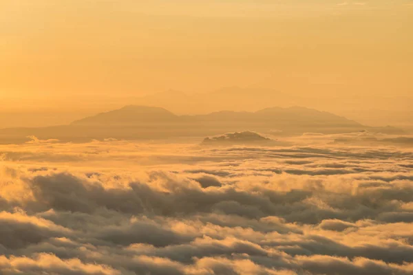 Hermoso Amanecer Con Las Montañas Cubiertas Niebla Estado Shan Myanmar — Foto de Stock